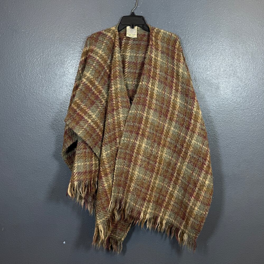 VINTAGE BOYNE VALLEY Weavers Ireland Wool Blend Woven brown Plaid Poncho Wrap